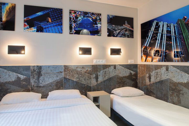 Room 46 of 81