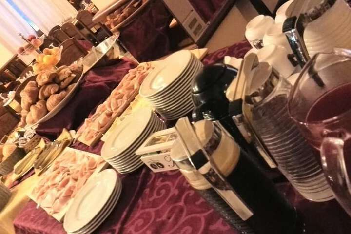 Breakfast/Coffee Service 15 of 17