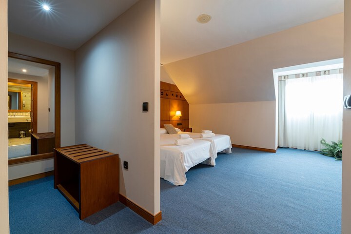 Room 34 of 124