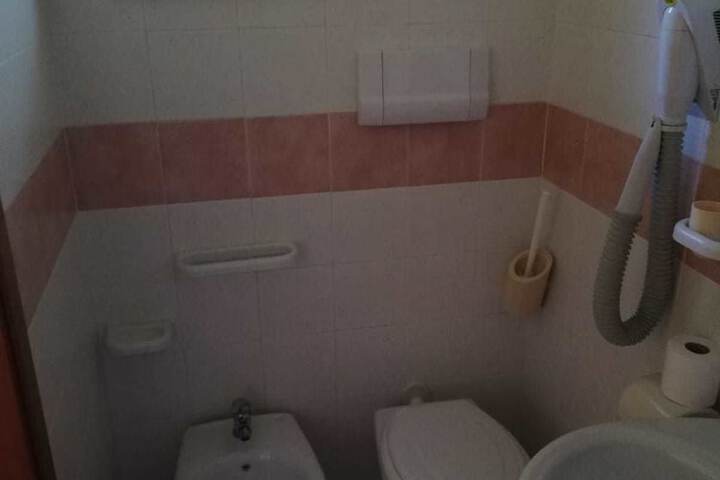 Room 12 of 15