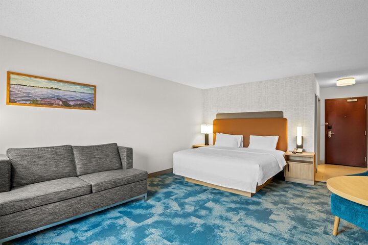 Room 27 of 53