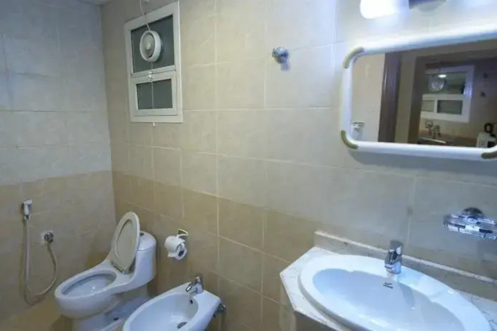 Room 6 of 15