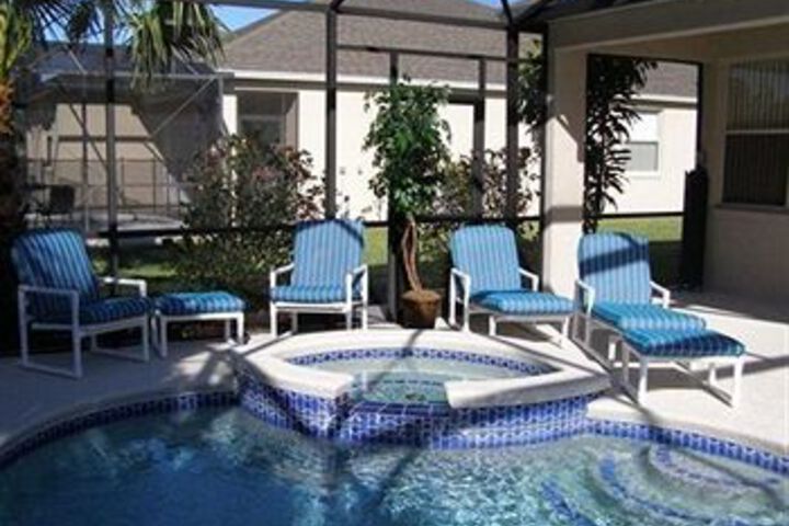 Pool 25 of 32