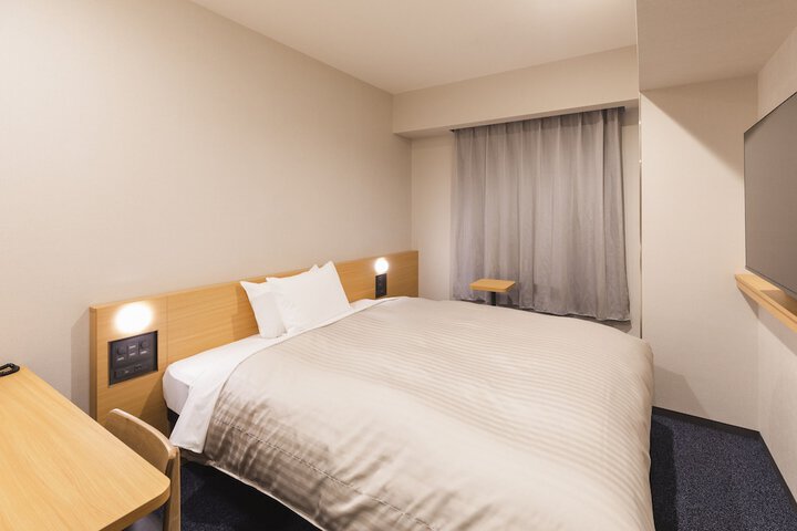 Room 10 of 75