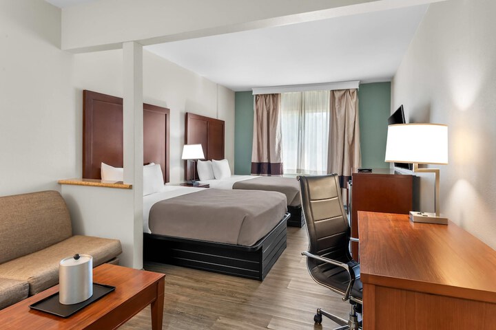 Room 33 of 89