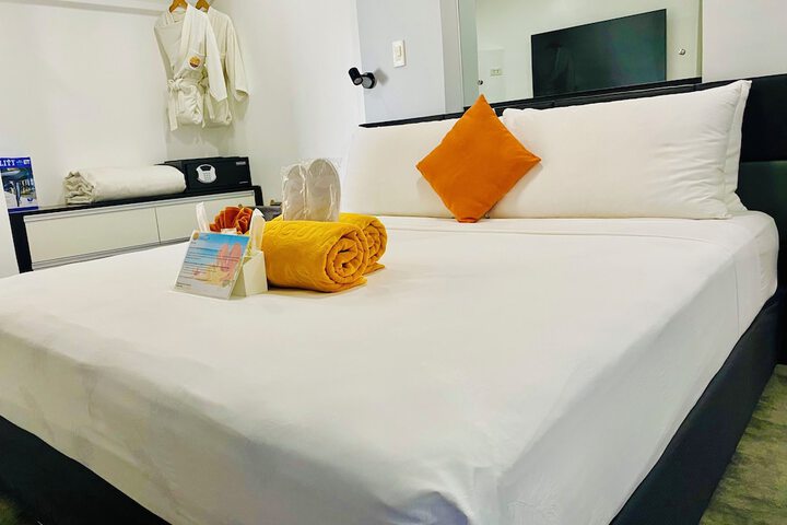 Room 42 of 403