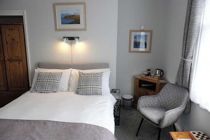 Room 6 of 44