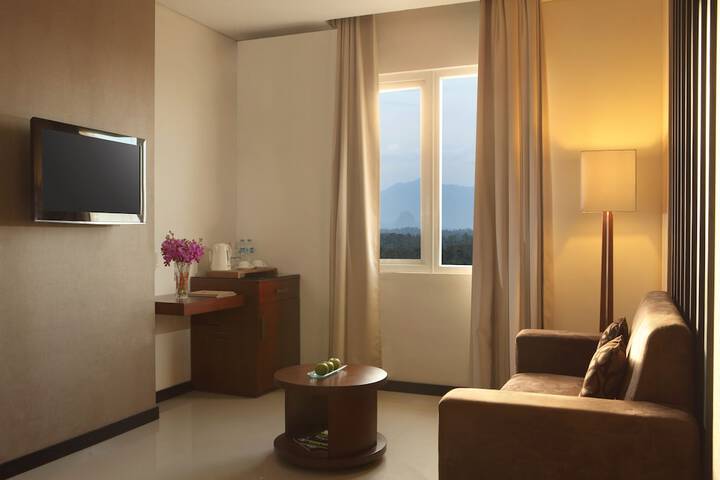 Room 10 of 38