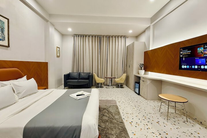 Room 51 of 92