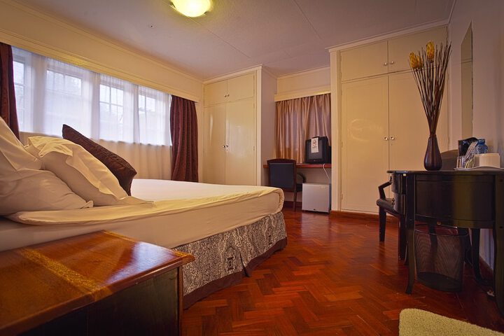 Room 18 of 40