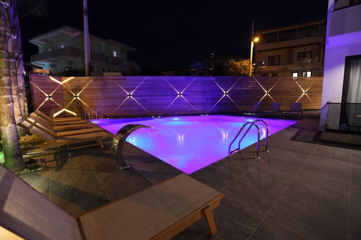 Pool 52 of 59