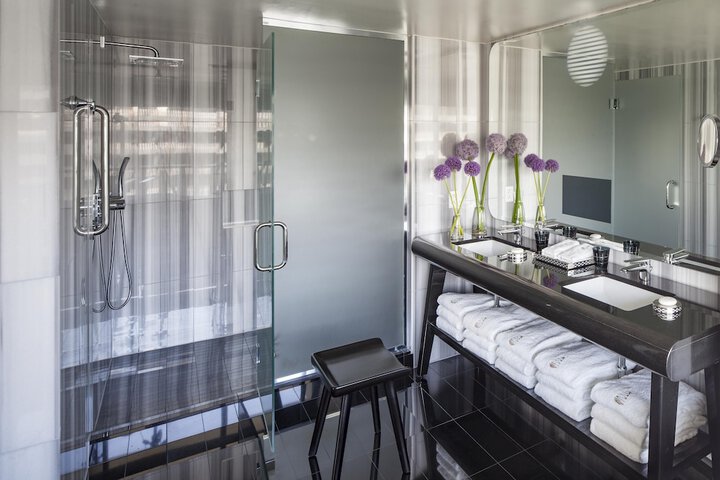 Room 70 of 115