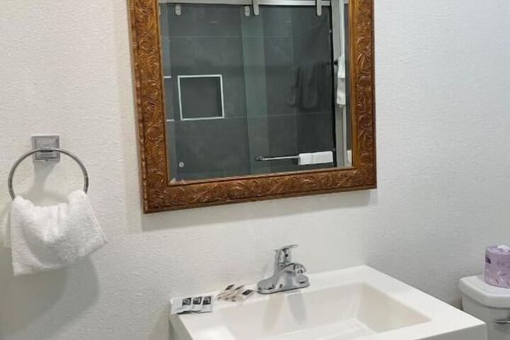Room 18 of 23
