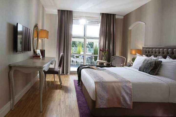 Room 4 of 19