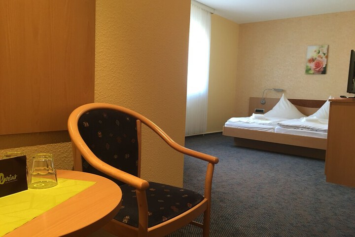 Room 7 of 64