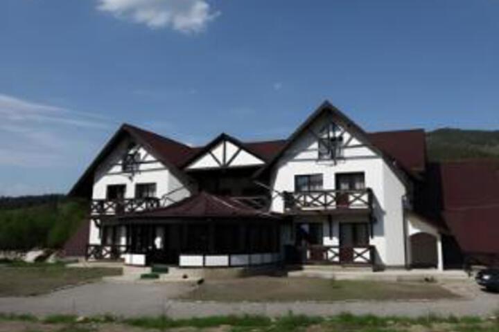 Hotel 6 of 8