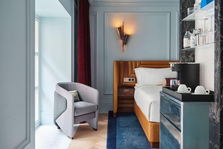 Room 21 of 202