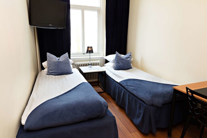 Room 14 of 38