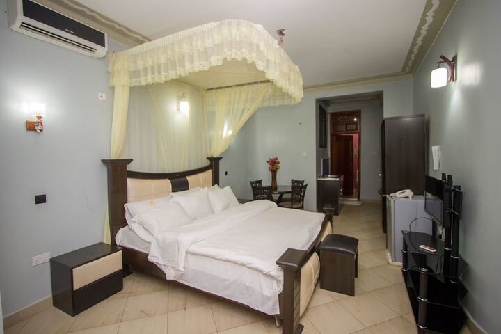 Room 10 of 51