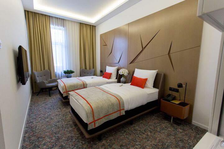 Room 6 of 58