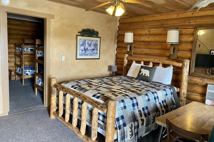 Room 8 of 27