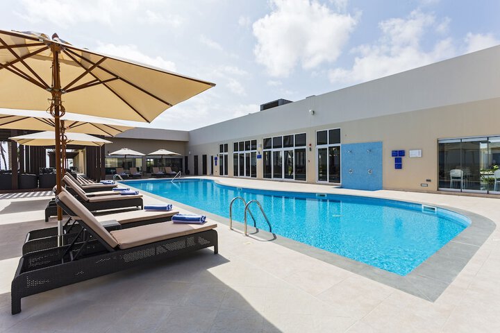 Pool 50 of 128