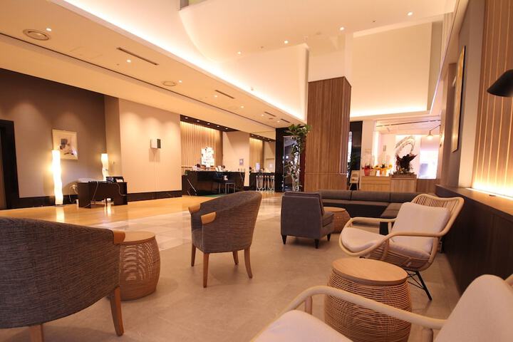 Hotel Lobby