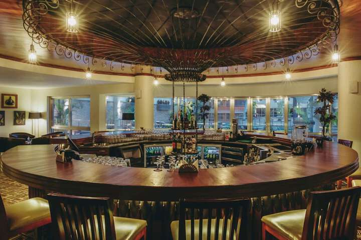 Lounge 96 of 150