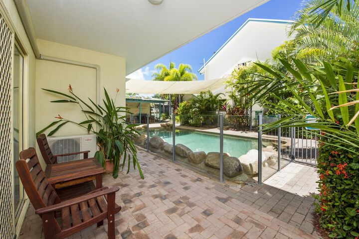 Terrace/Patio 11 of 23