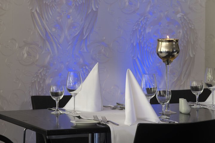 Dining 33 of 66