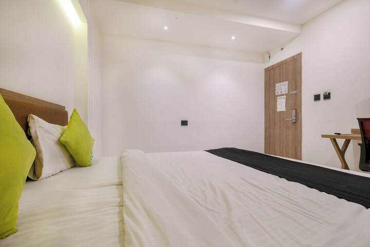 Room 17 of 29