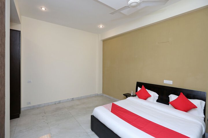 Room 16 of 20