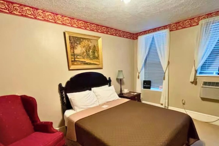 Room 12 of 41