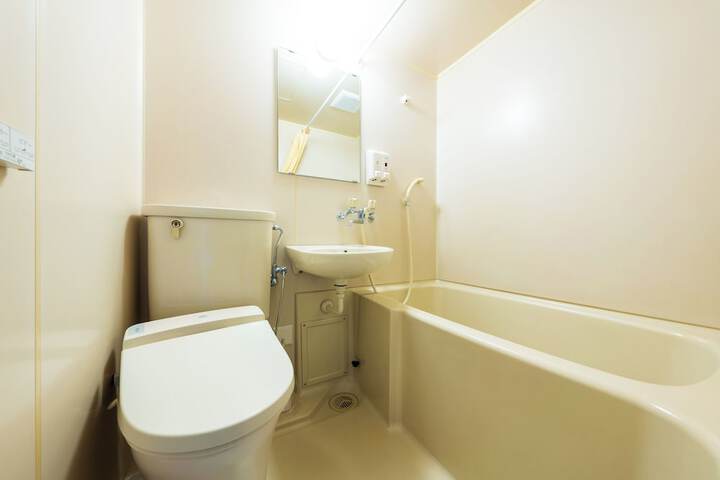 Room 9 of 27