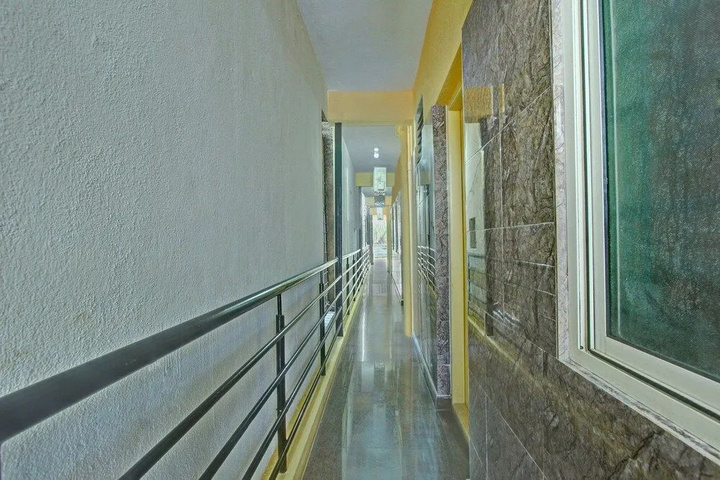 Room 9 of 9