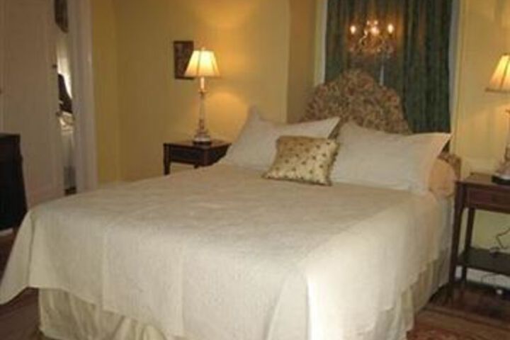 Room 9 of 48