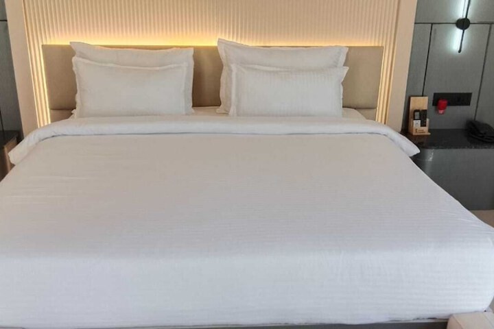 Room 9 of 72