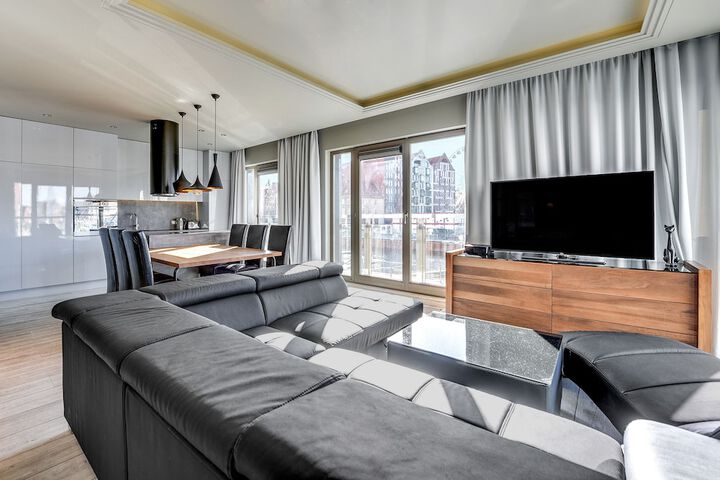 Room 25 of 183