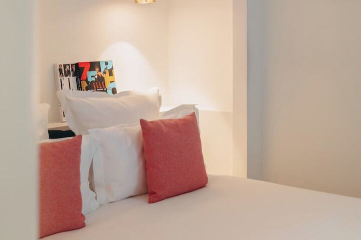 Room 20 of 49