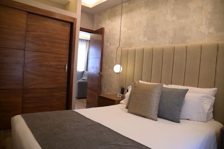 Room 5 of 86