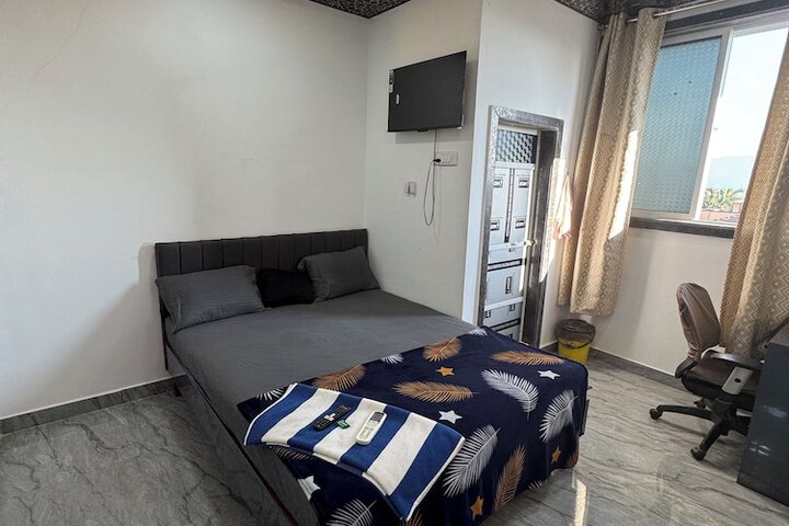 Room 25 of 50