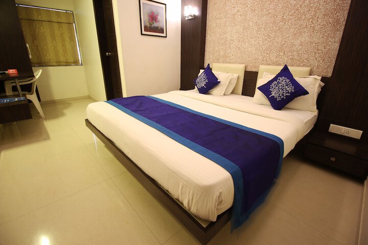 Room 8 of 36