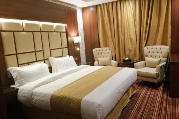 Room 25 of 61