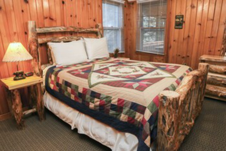 Room 10 of 12
