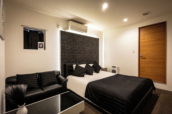 Room 36 of 64