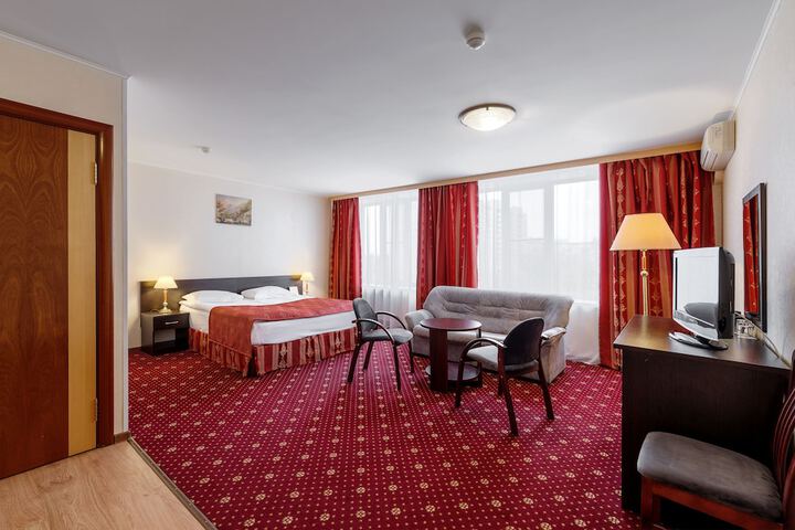 Room 8 of 46
