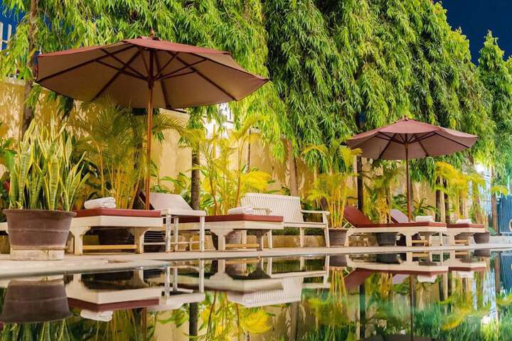 Pools & Facilities