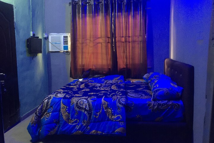 Room 7 of 15