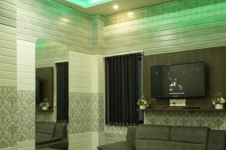 Hotel Interior 8 of 35