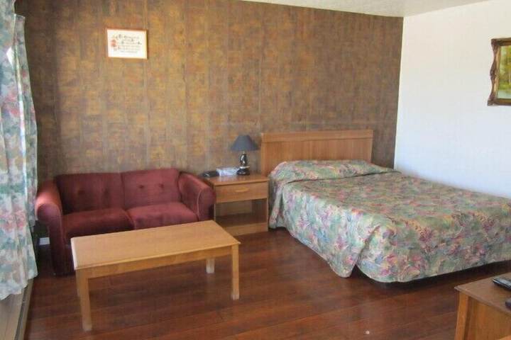 Room 5 of 15